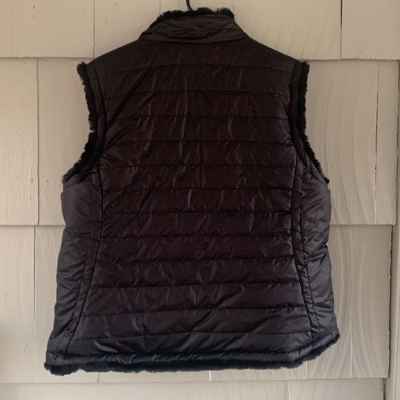 NICOLE Miller reversible quilted black faux fur vest - Picture 6 of 12